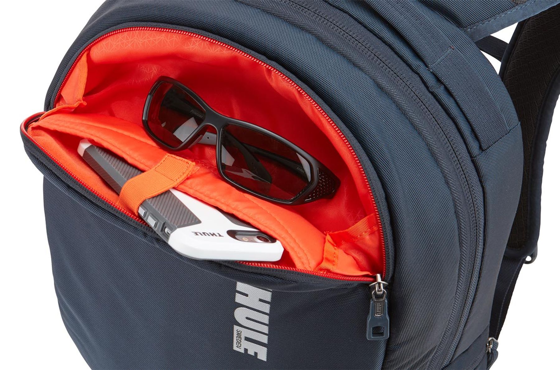 thule subterra 23l
