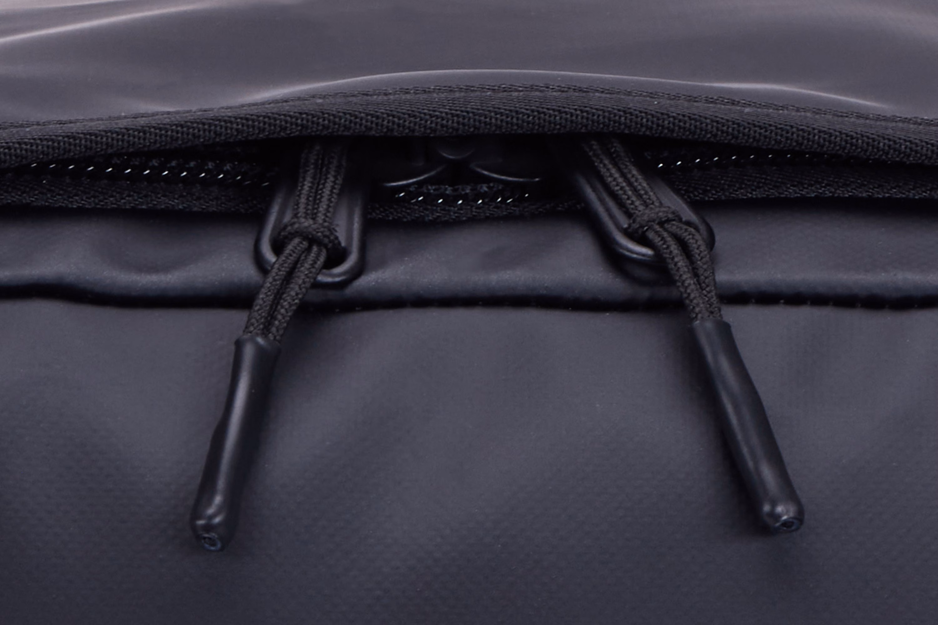 Thule Chasm 30L duffel