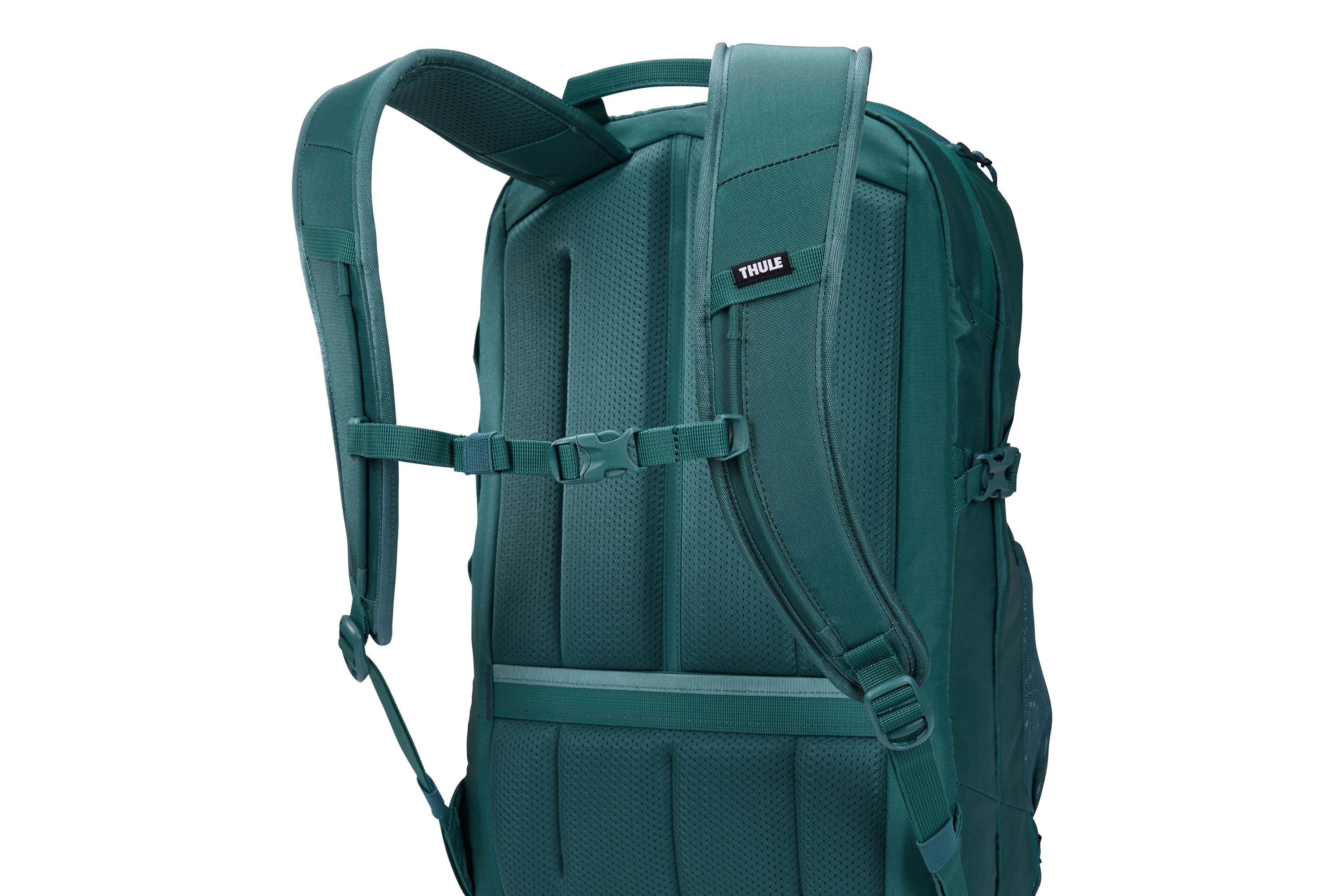 Thule EnRoute Medium Zaino Verde Dark Forest – Protettore Per Fotocamera DSLR/Mirrorless, Accesso Laterale, Scomparto Per Tablet 13″ E Treppiede