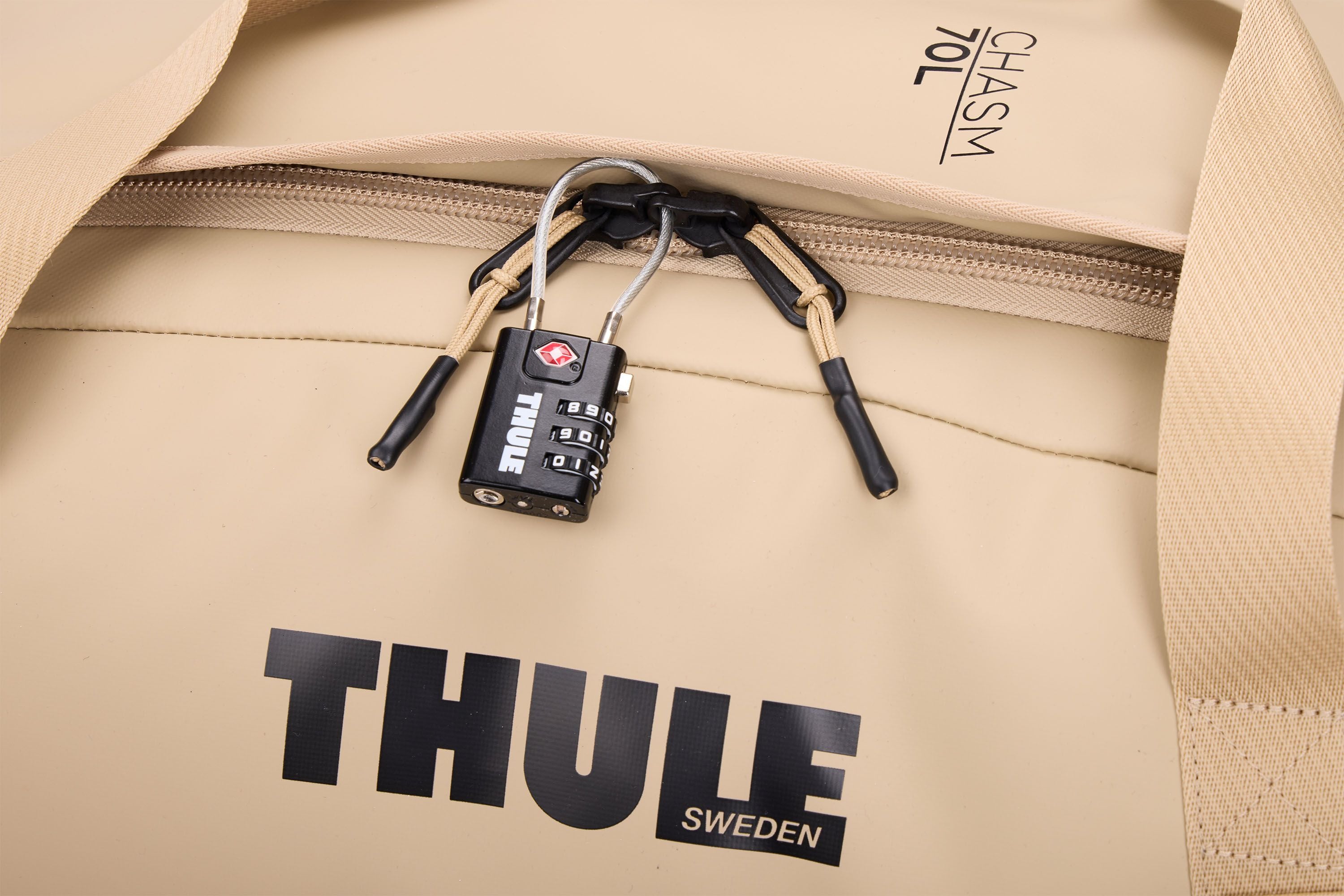 Thule Chasm duffel 70L gentle beige