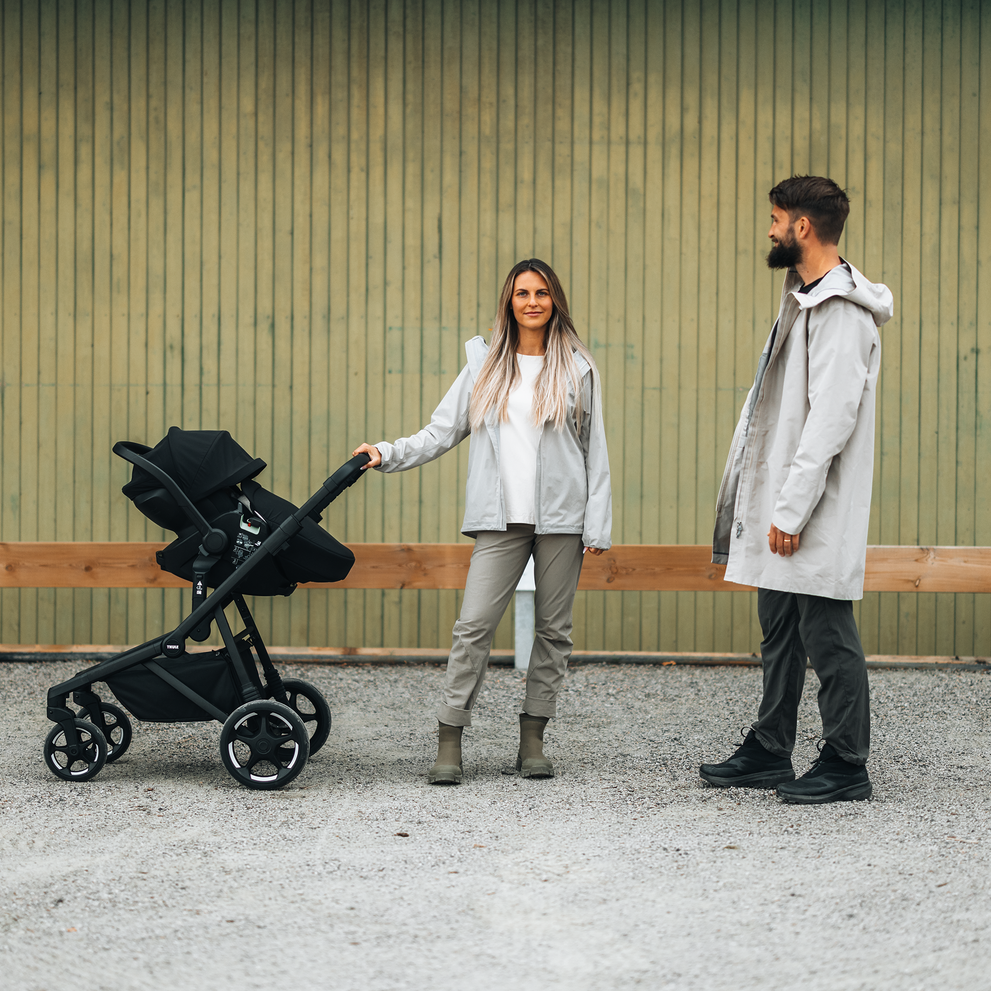 Thule Sleek 2 lifestyle image