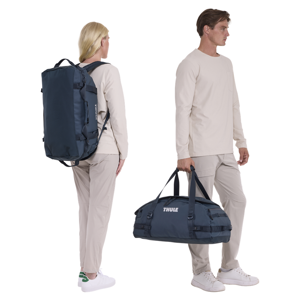 Thule Chasm 40L duffel darkest blue