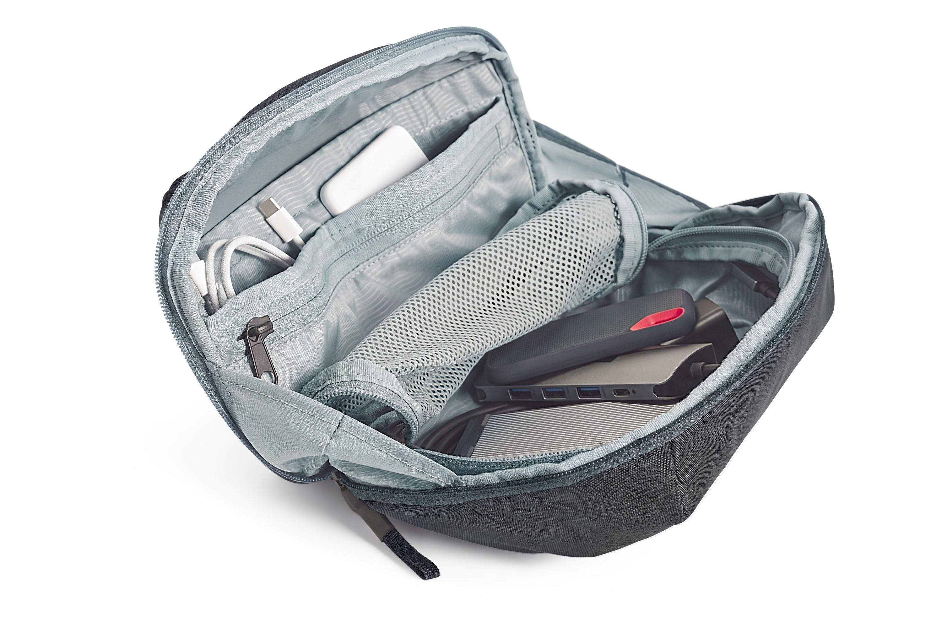 Thule EnRoute travel toiletry darkest blue