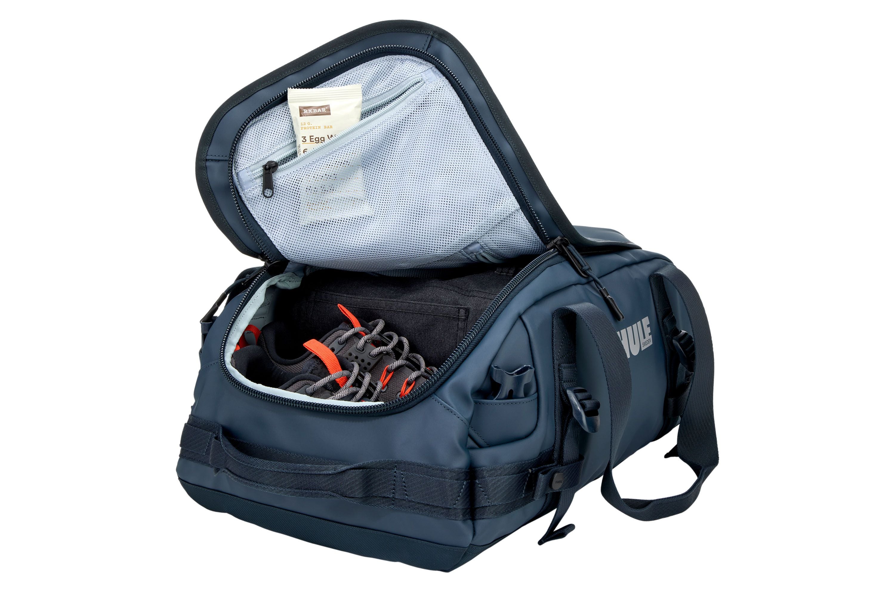 Thule Chasm 30L duffel bag darkest blue