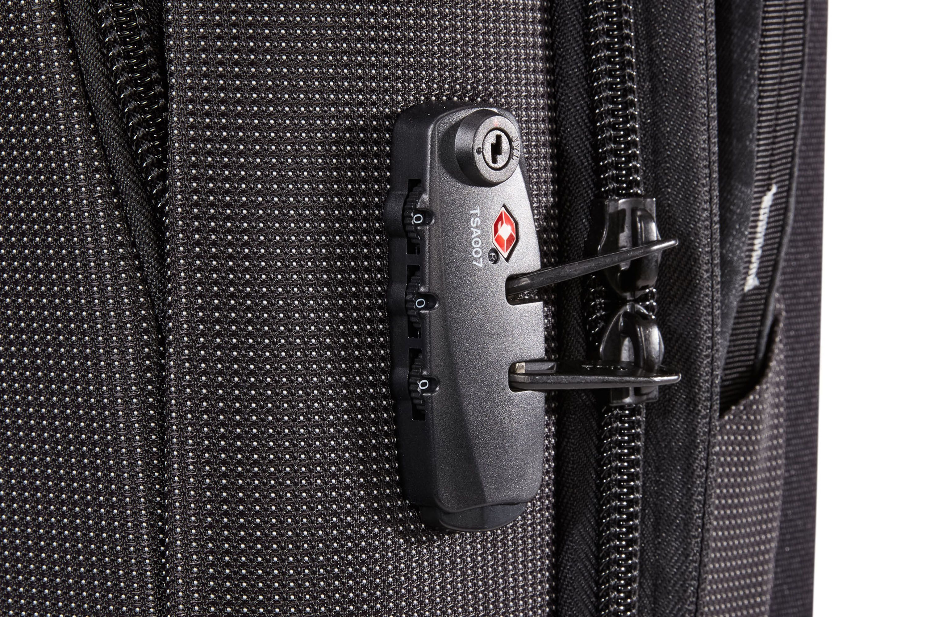 Thule Crossover 2 Carry On