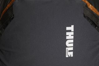 Thule Stir 25L reflective logo