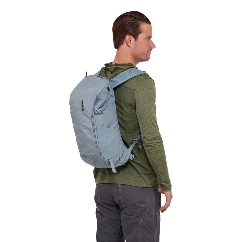 Thule AllTrail 18L daypack with rain cover Pond gray