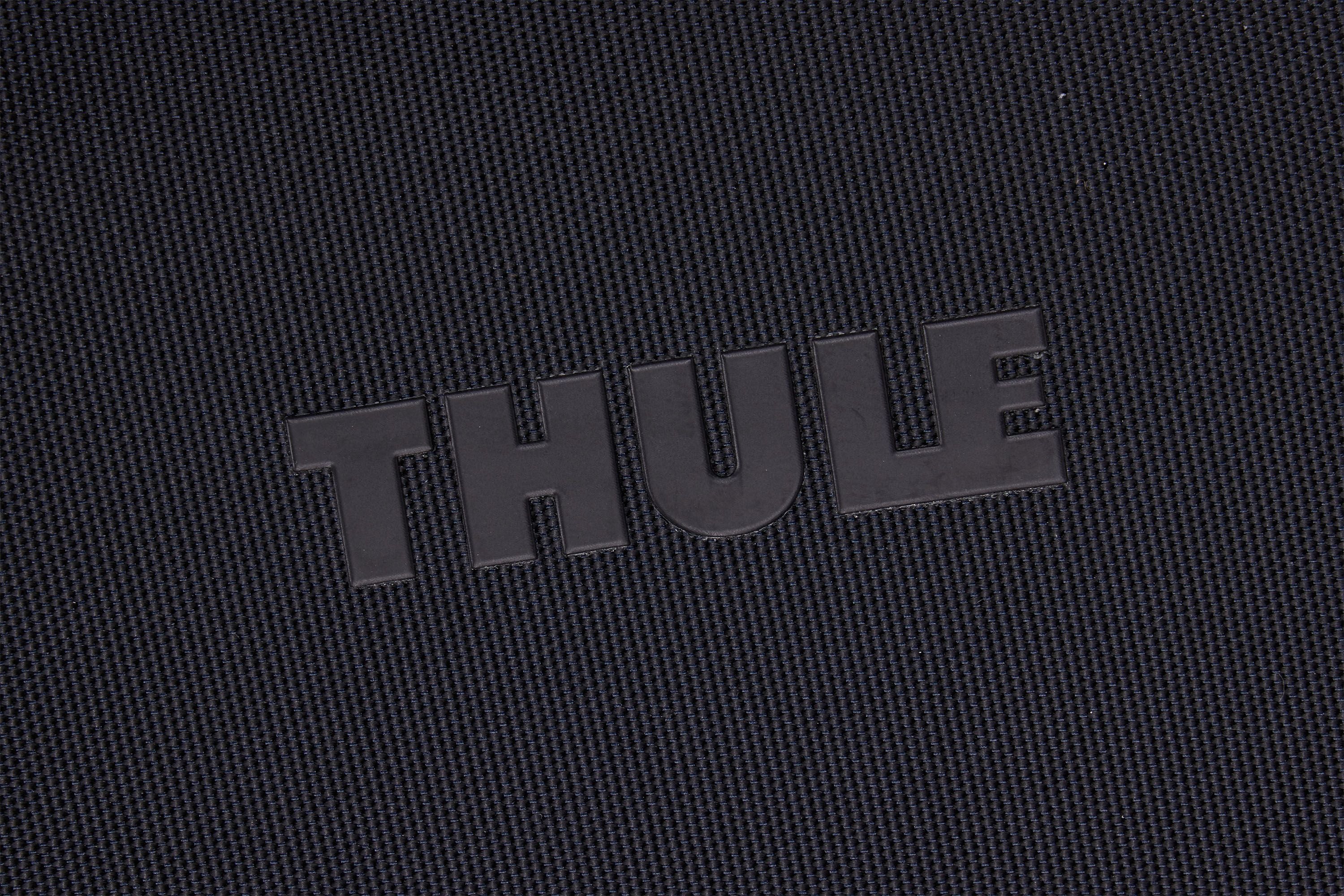 Thule Subterra 2 carry on spinner black
