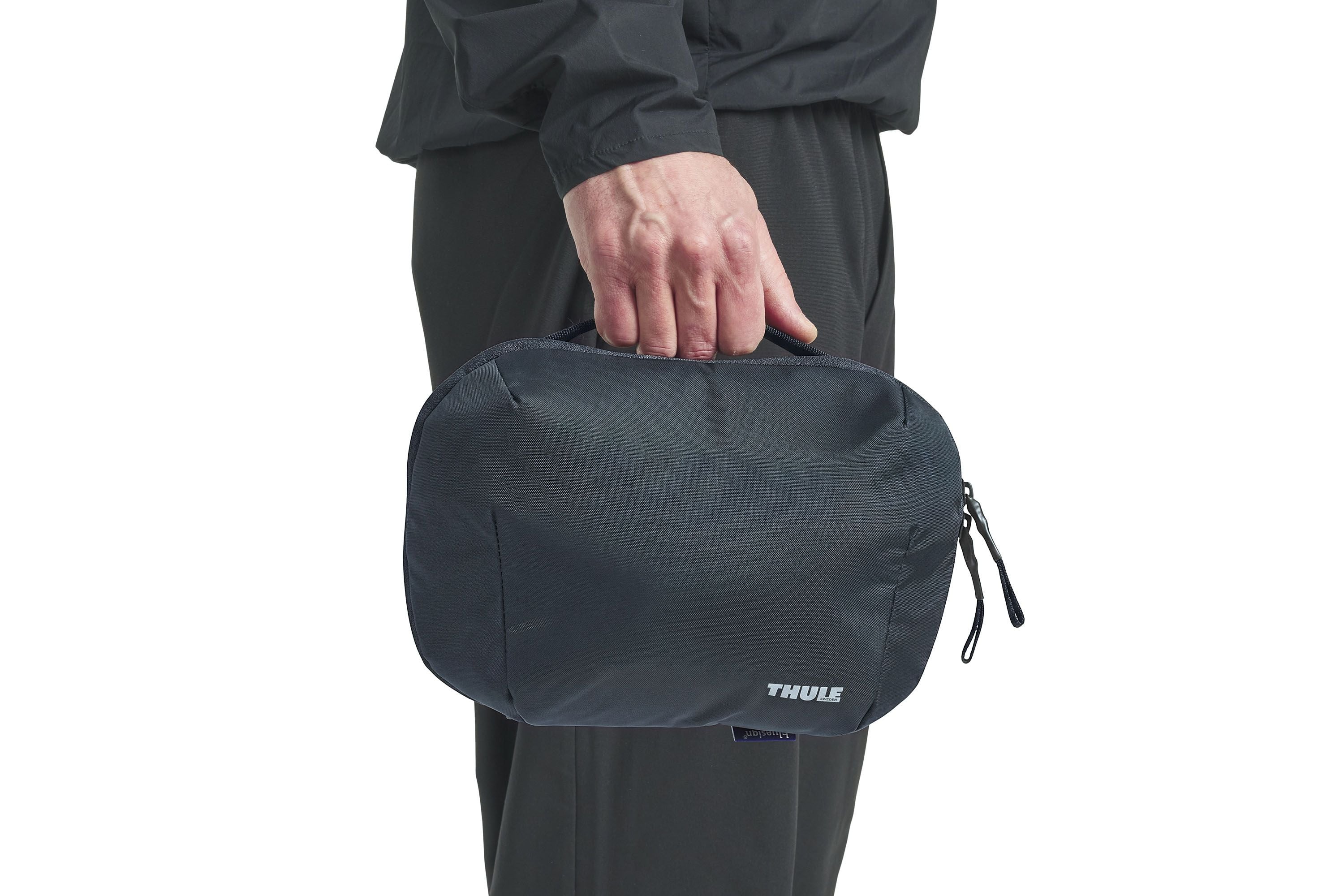 Thule EnRoute travel toiletry darkest blue