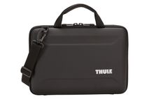 Front of Thule Gauntlet MacBook Pro Attache 13 inches