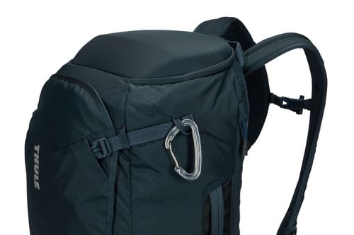 Thule Landmark 40L feature