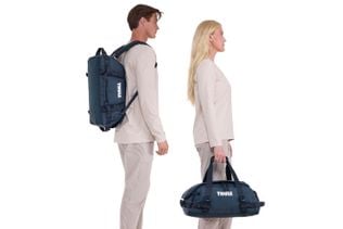 Thule Chasm 30L duffel bag darkest blue