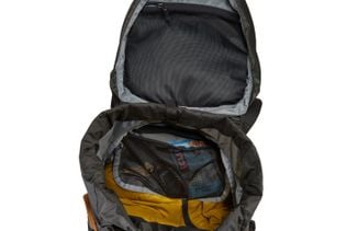 Thule Stir 40L 3204502 zipped mesh pocket
