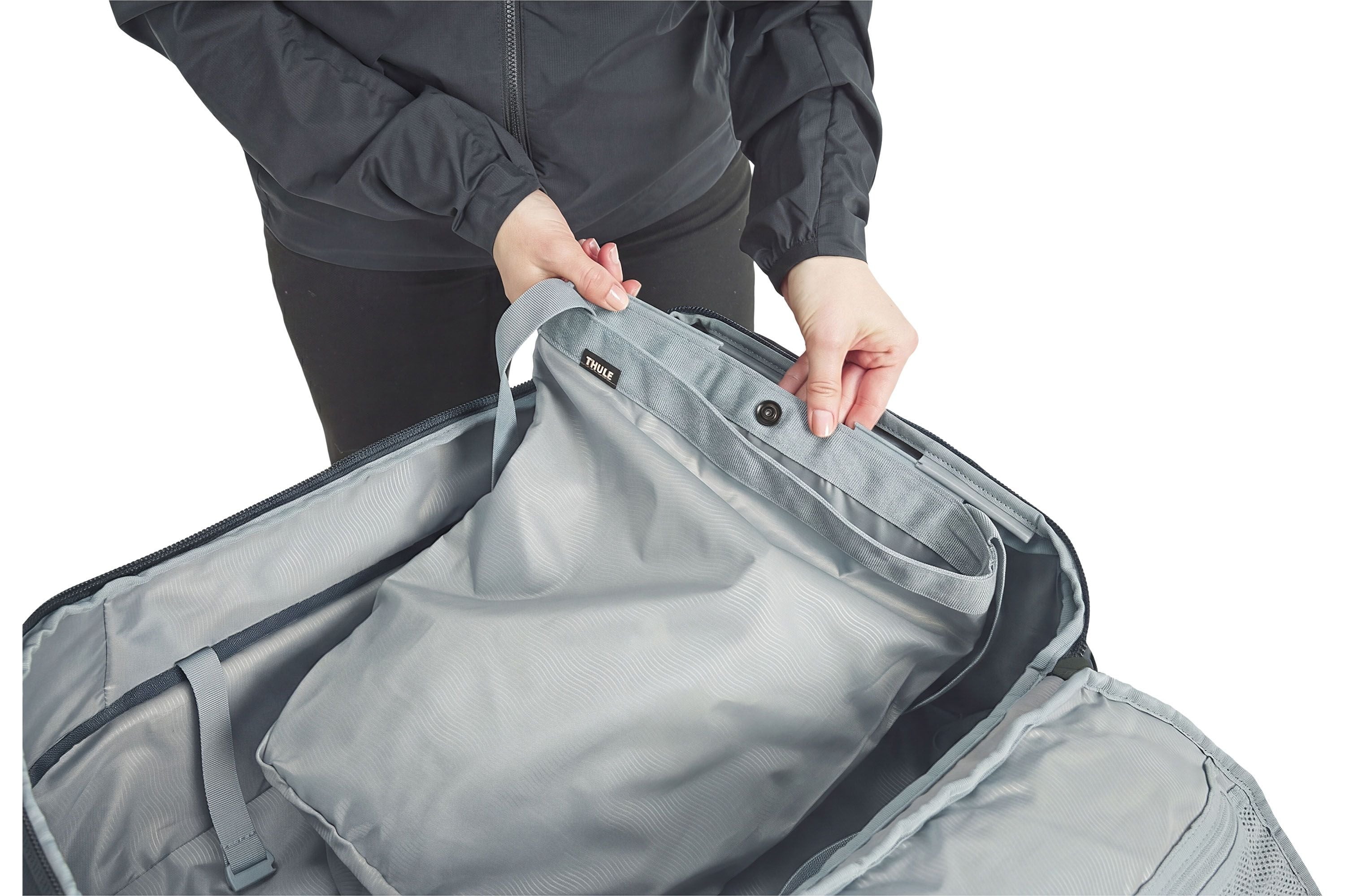 Thule EnRoute carry on darkest blue