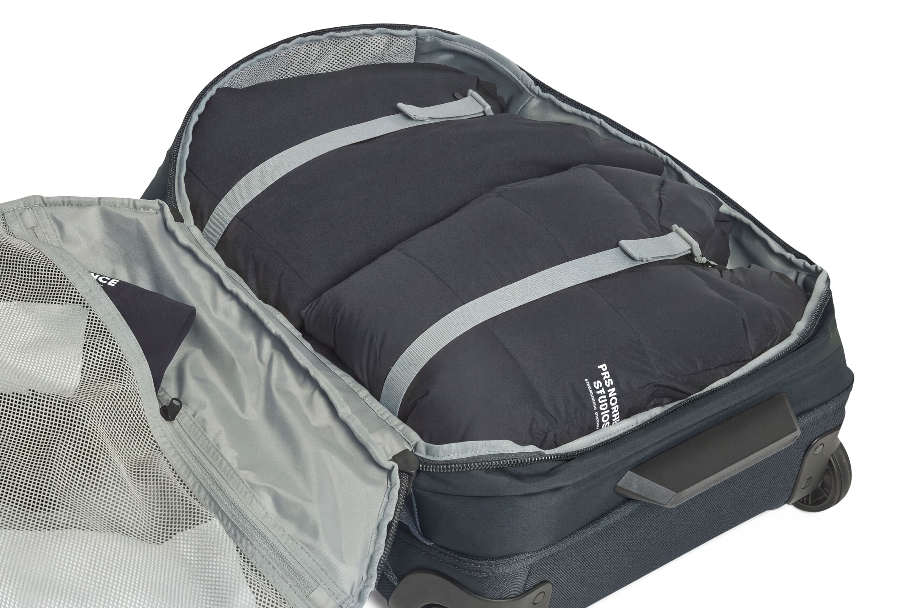 Thule EnRoute widebody carry on darkest blue