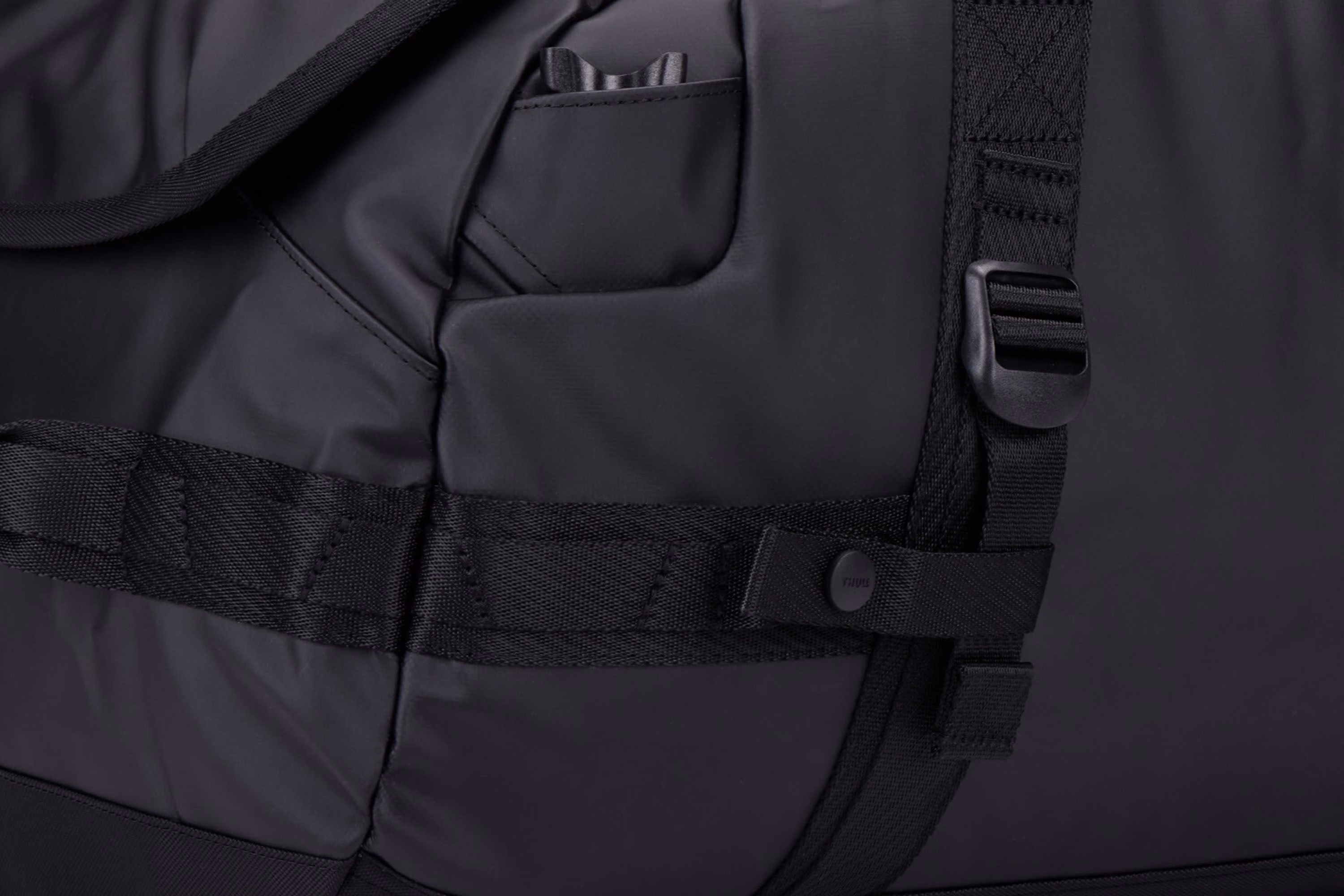 Thule Chasm 70L duffel black