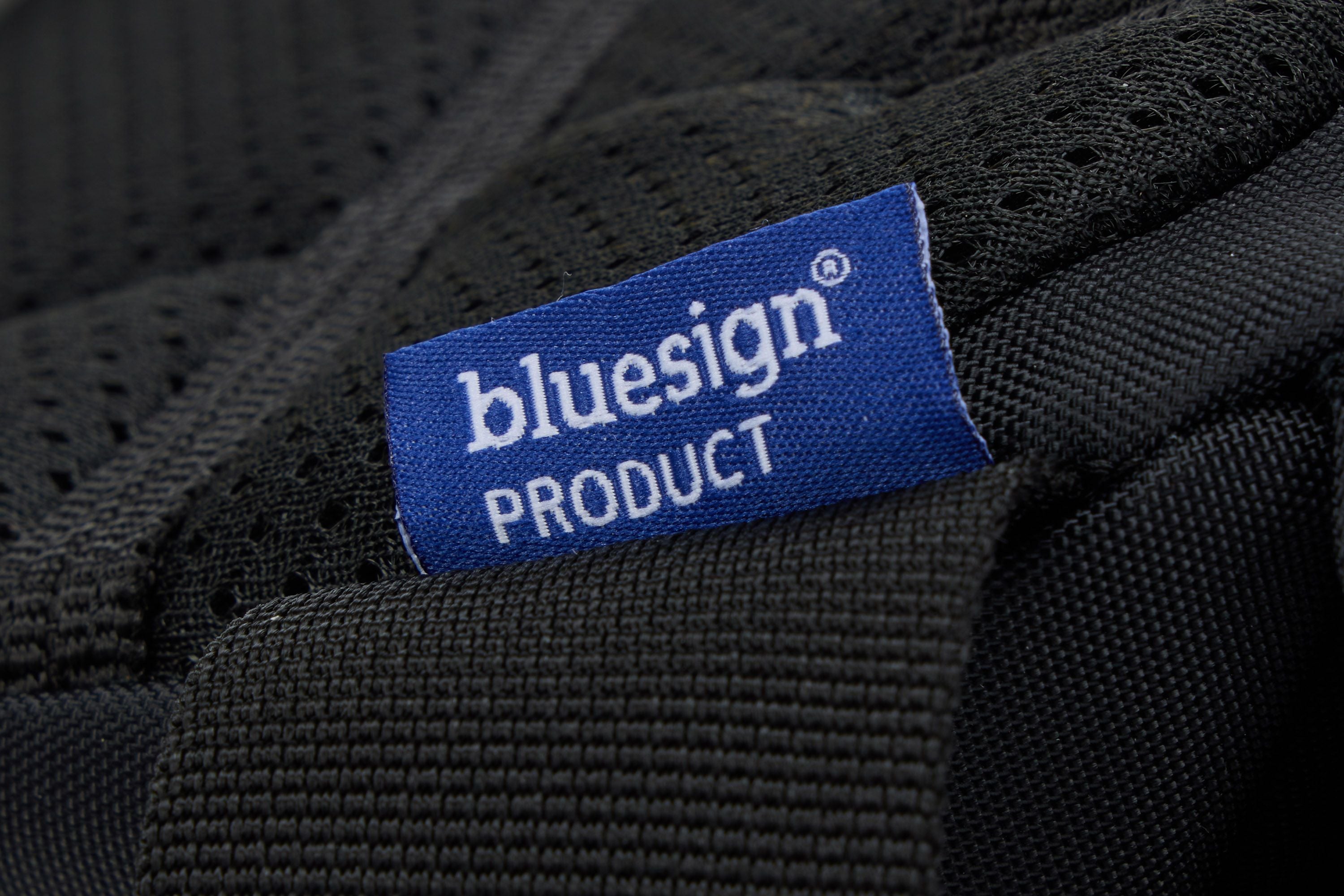 Thule EnRoute sling bag 2L black