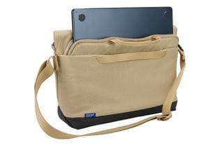 Thule Paramount crossbody 14L gentle beige