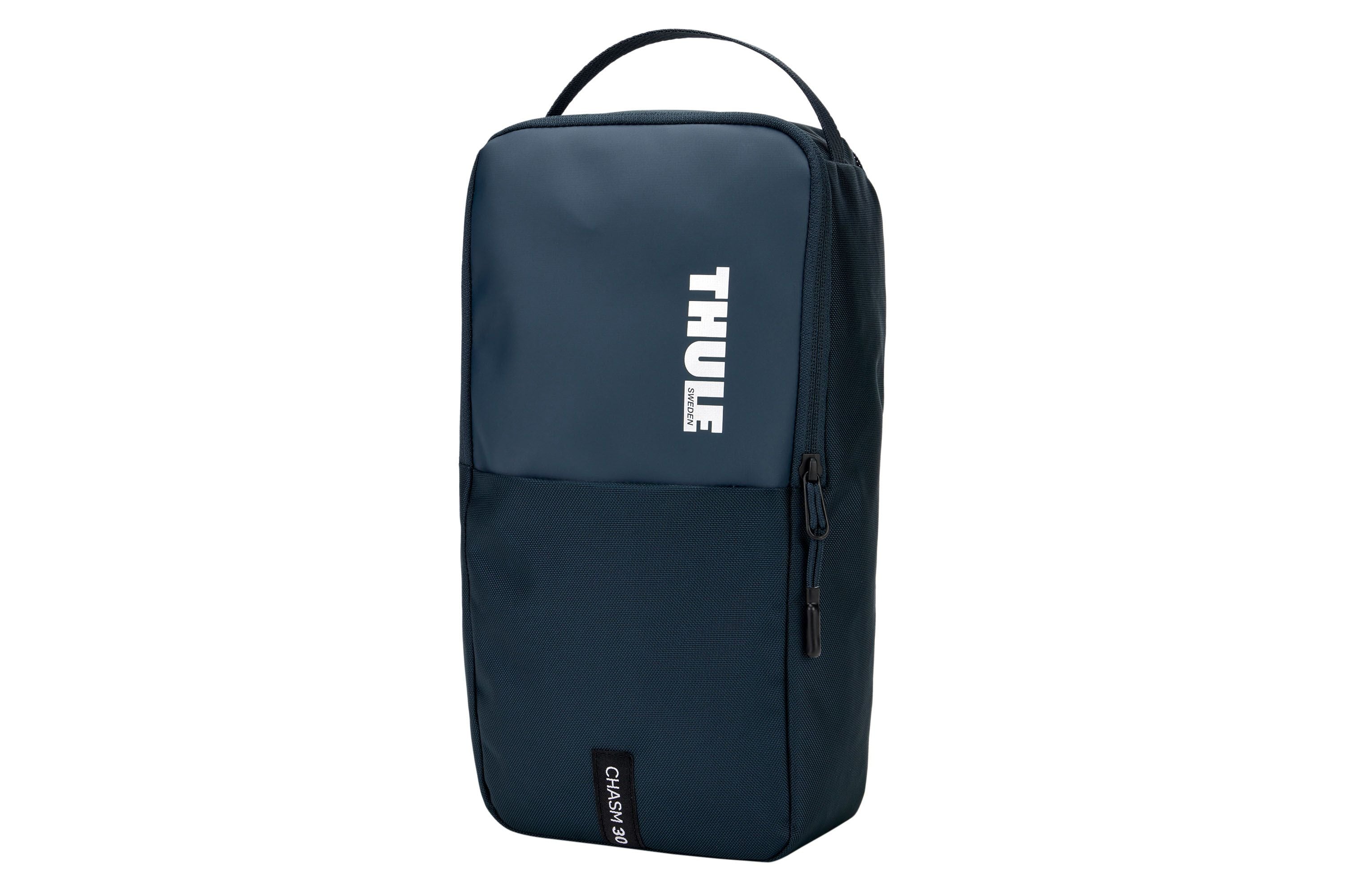 Thule Chasm 30L duffel bag darkest blue