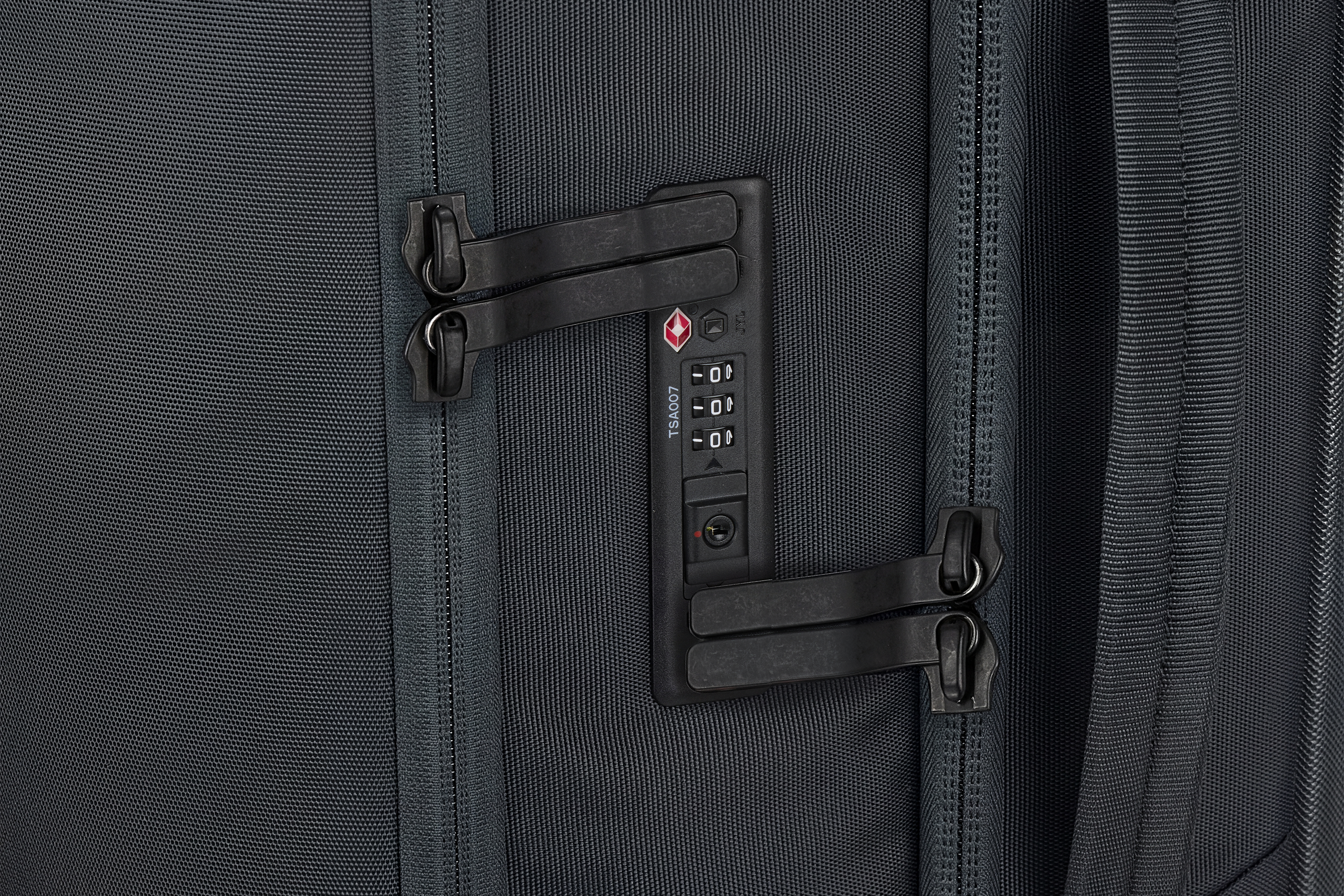 Thule Subterra 2 wheeled duffel TSA lock dark slate