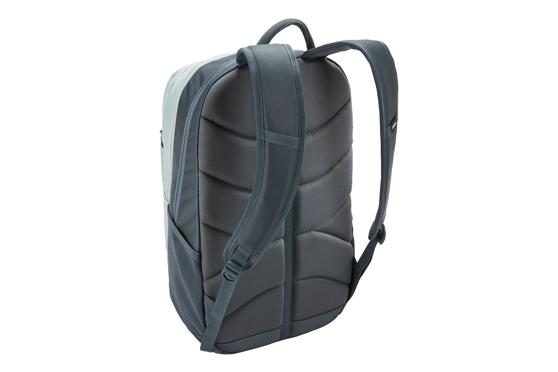 thule chronical backpack