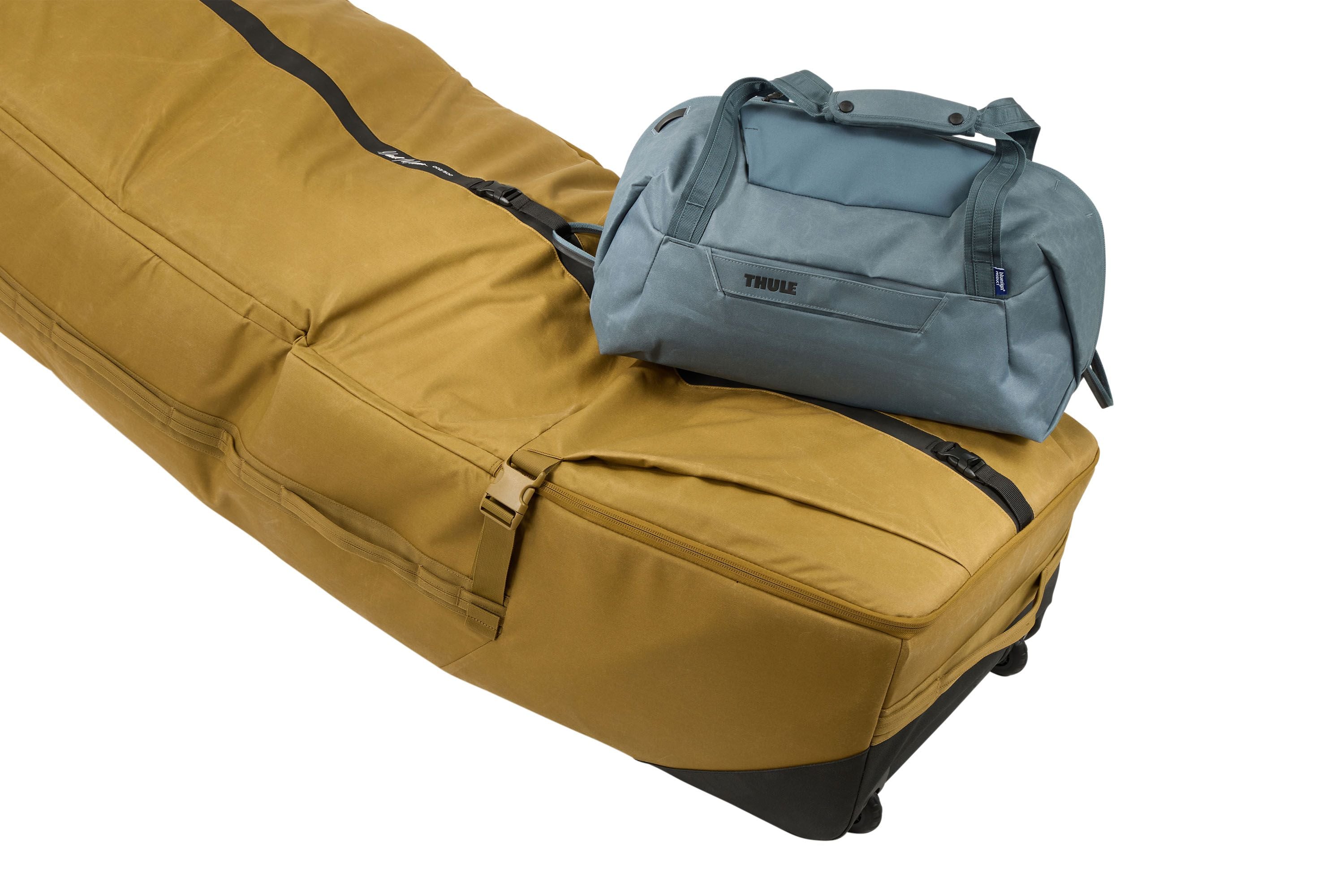 Thule Aion surfboard bag