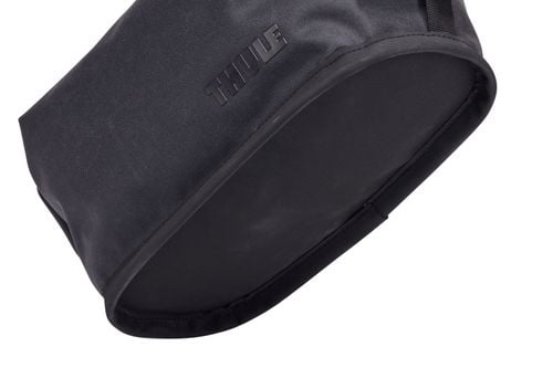 Thule Aion tote bag black