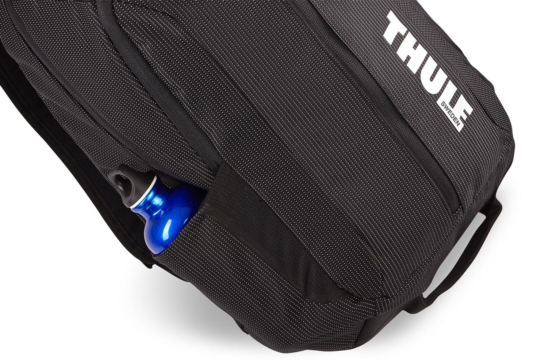 Side mesh pocket -Thule Crossover Backpack 25L