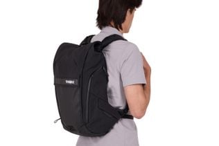 Thule Paramount commute bike backpack 20L feature
