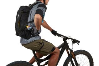 Thule Vital 8L Black 3204154