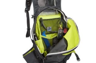 Thule Vital 8L Interior Zippered Pocket