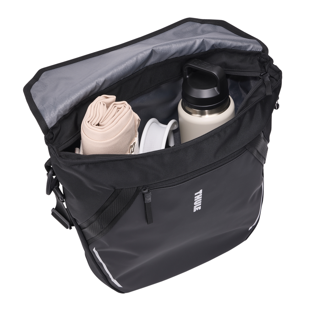 Thule Chasm courier with InLock 22L black