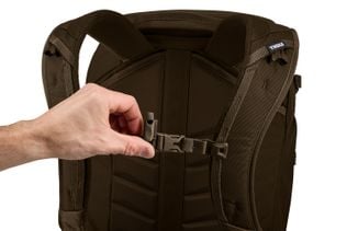 Thule Landmark 60L feature