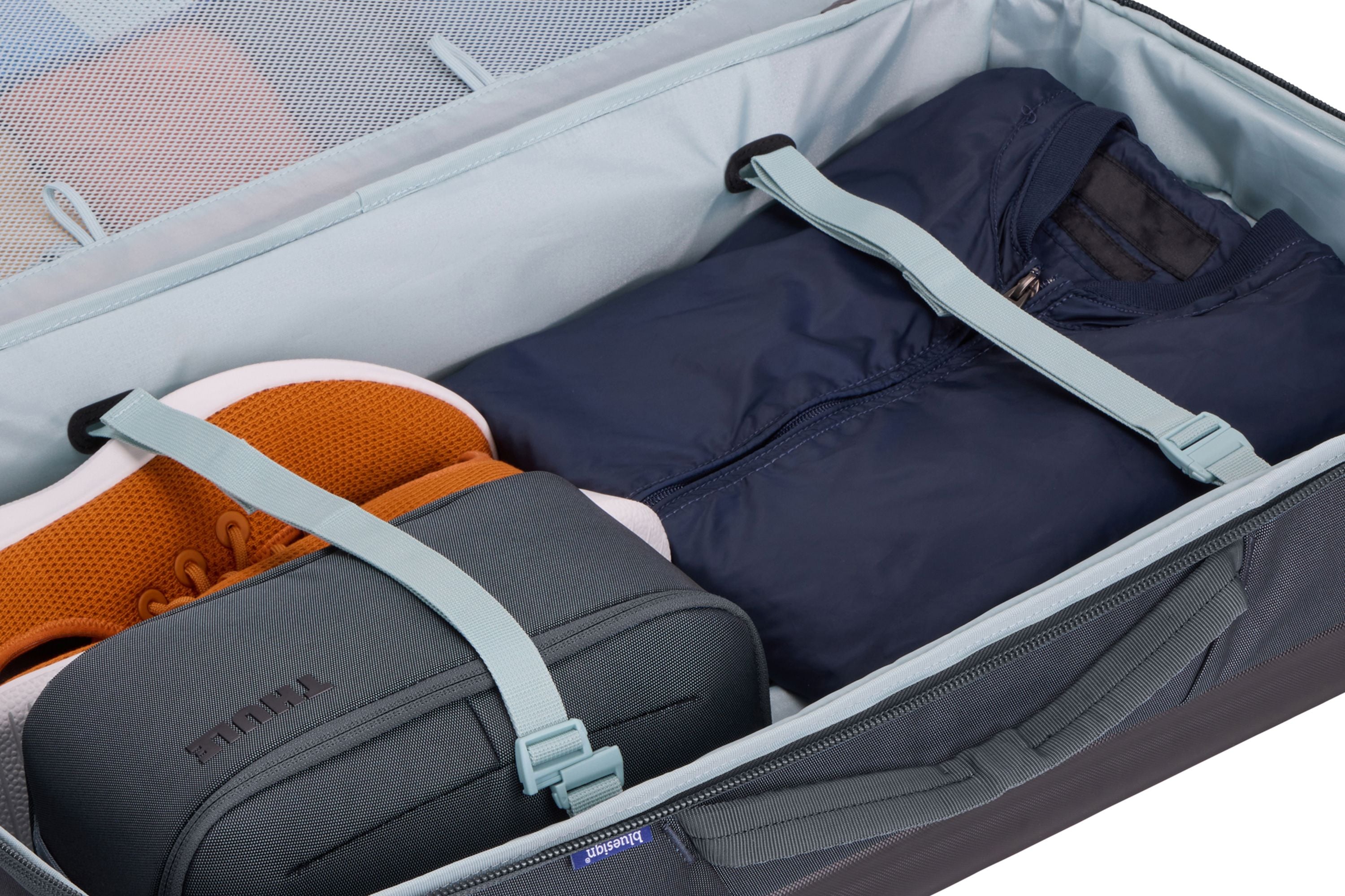 Thule Subterra 2 wheeled duffel TSA lock dark slate