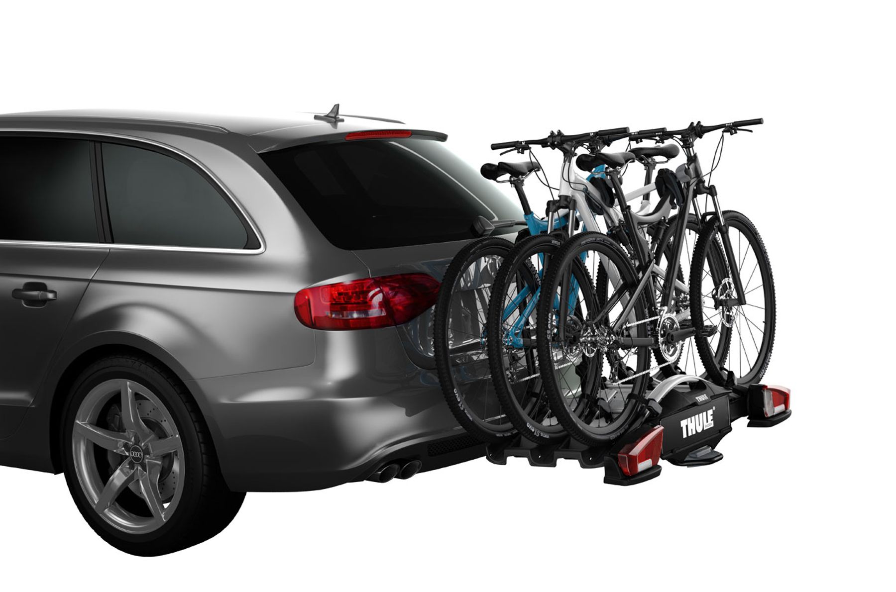 Thule VeloCompact 3 13-pin 924001 on car with bikes