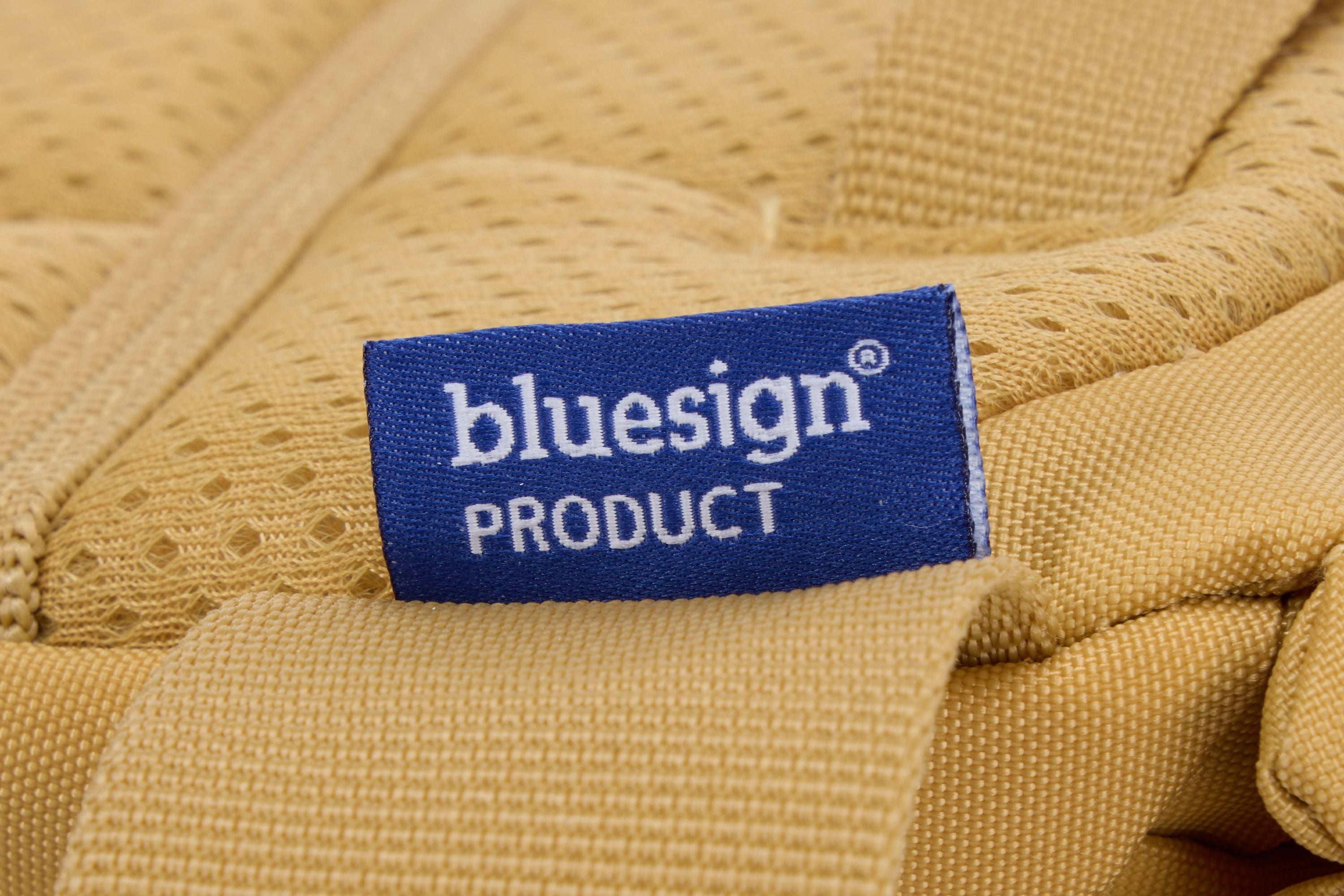 Thule EnRoute sling bag 2L pale yellow