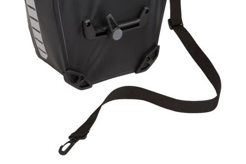 Thule Shield Pannier Large TSP2225 removable shoulder strap