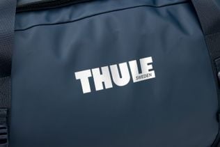Thule Chasm duffel 90L darkest blue