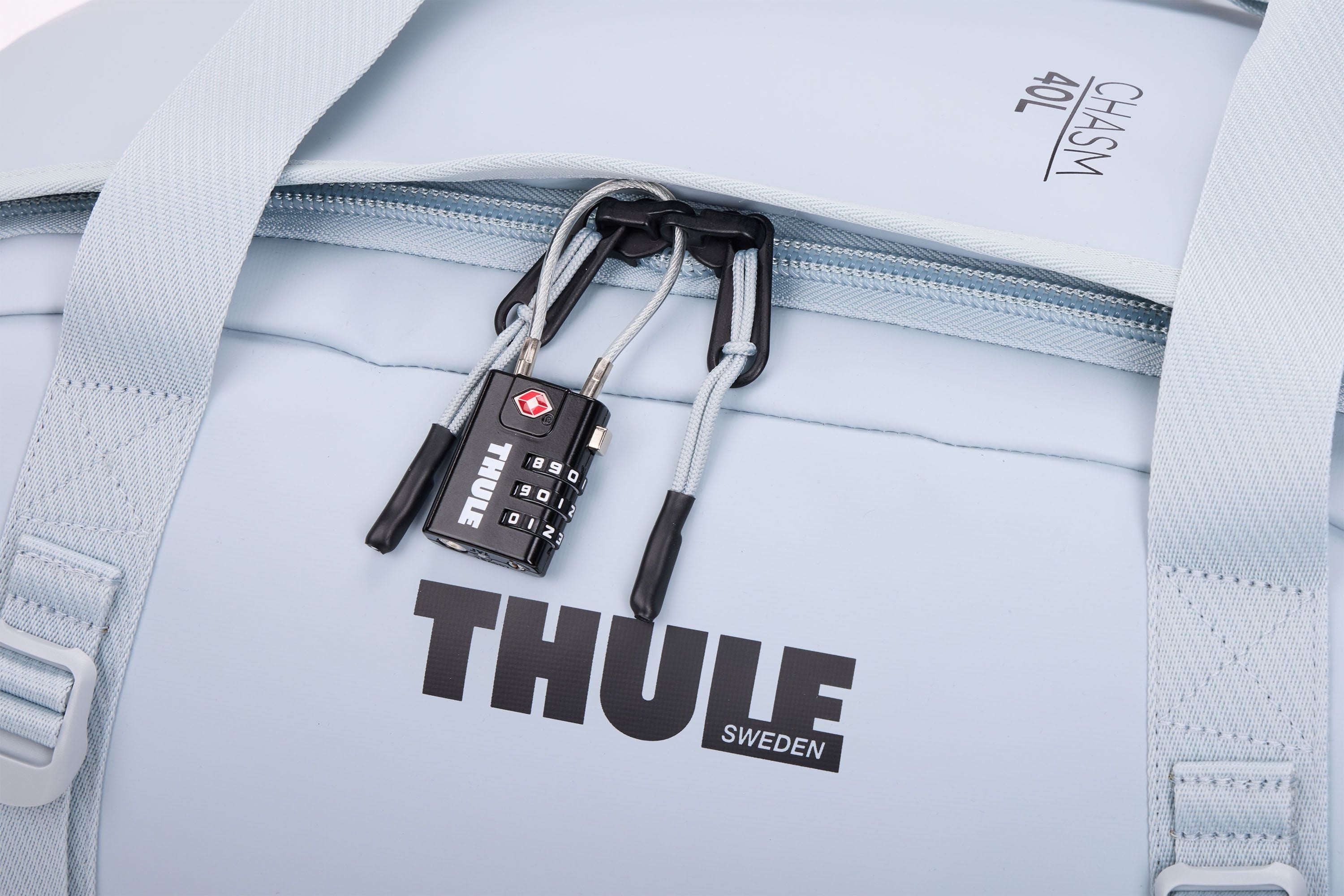 Thule Chasm duffel 40L soft blue
