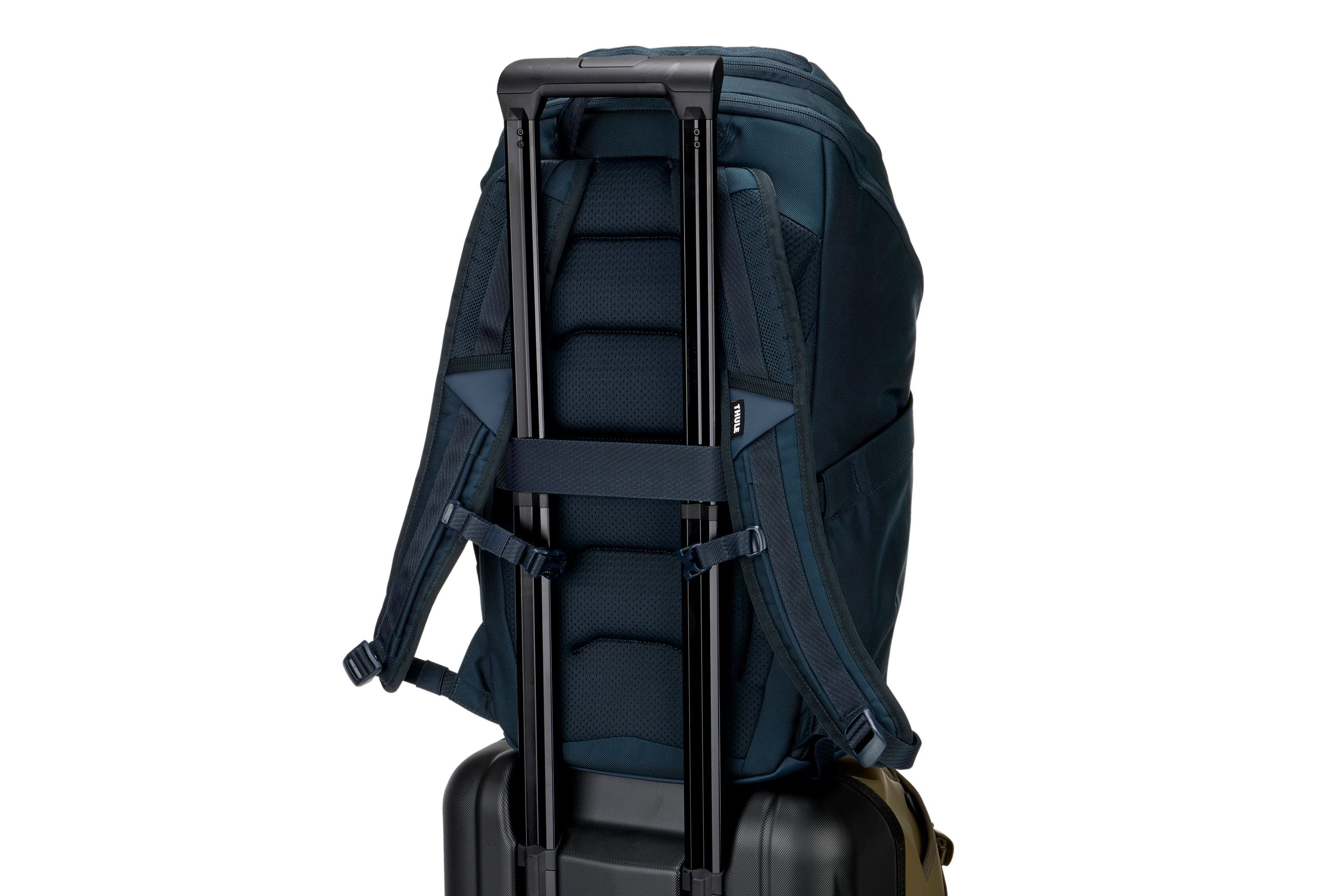 Thule Chasm backpack 26L darkest blue