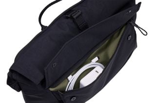 Thule Paramount Crossbody 14L Black