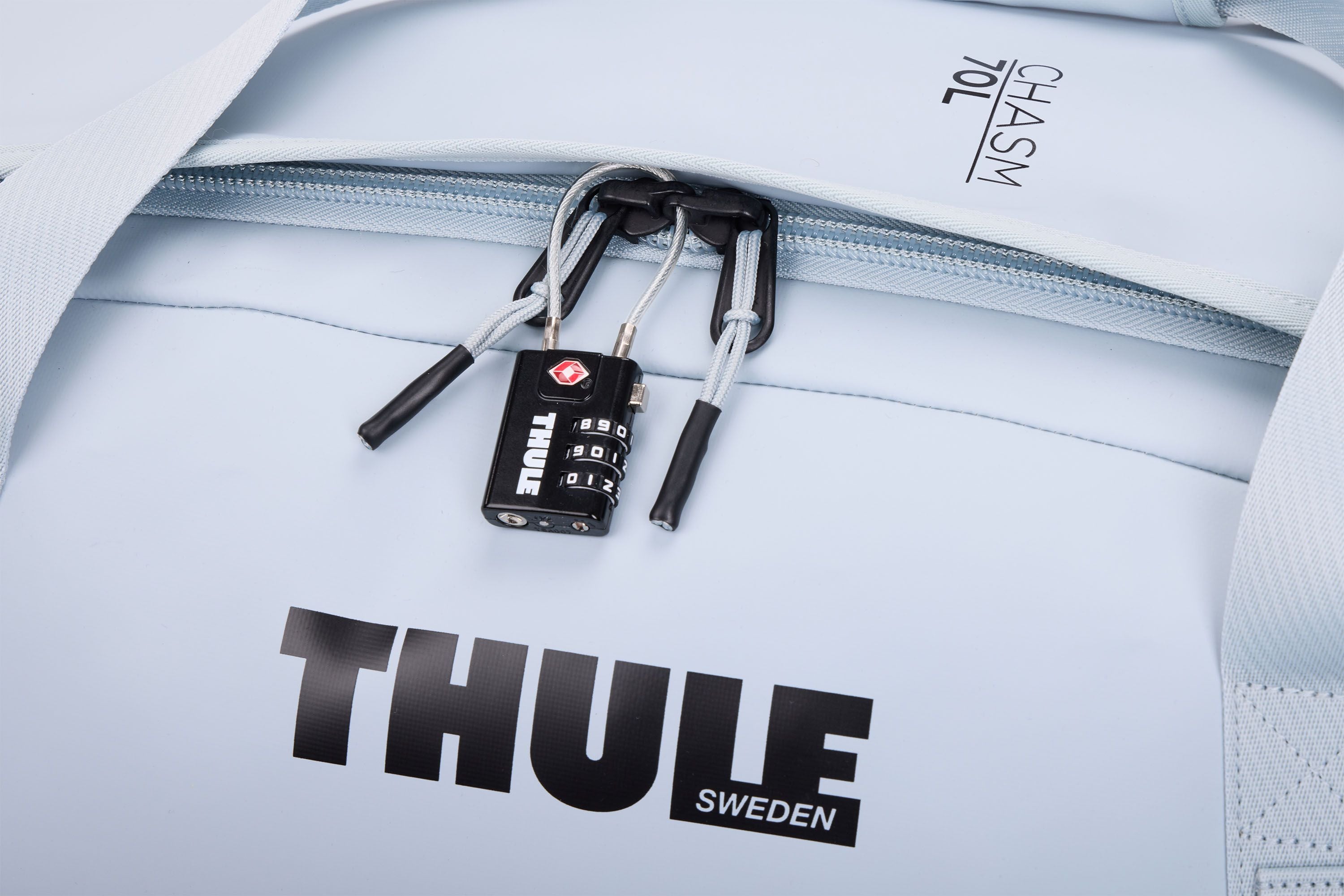 Thule Chasm duffel 70L soft blue