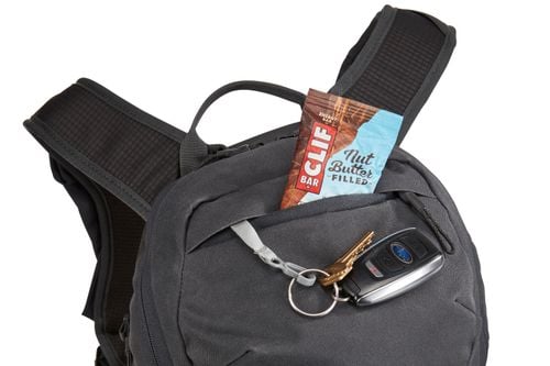 Thule AllTrail X 15L lid pocket