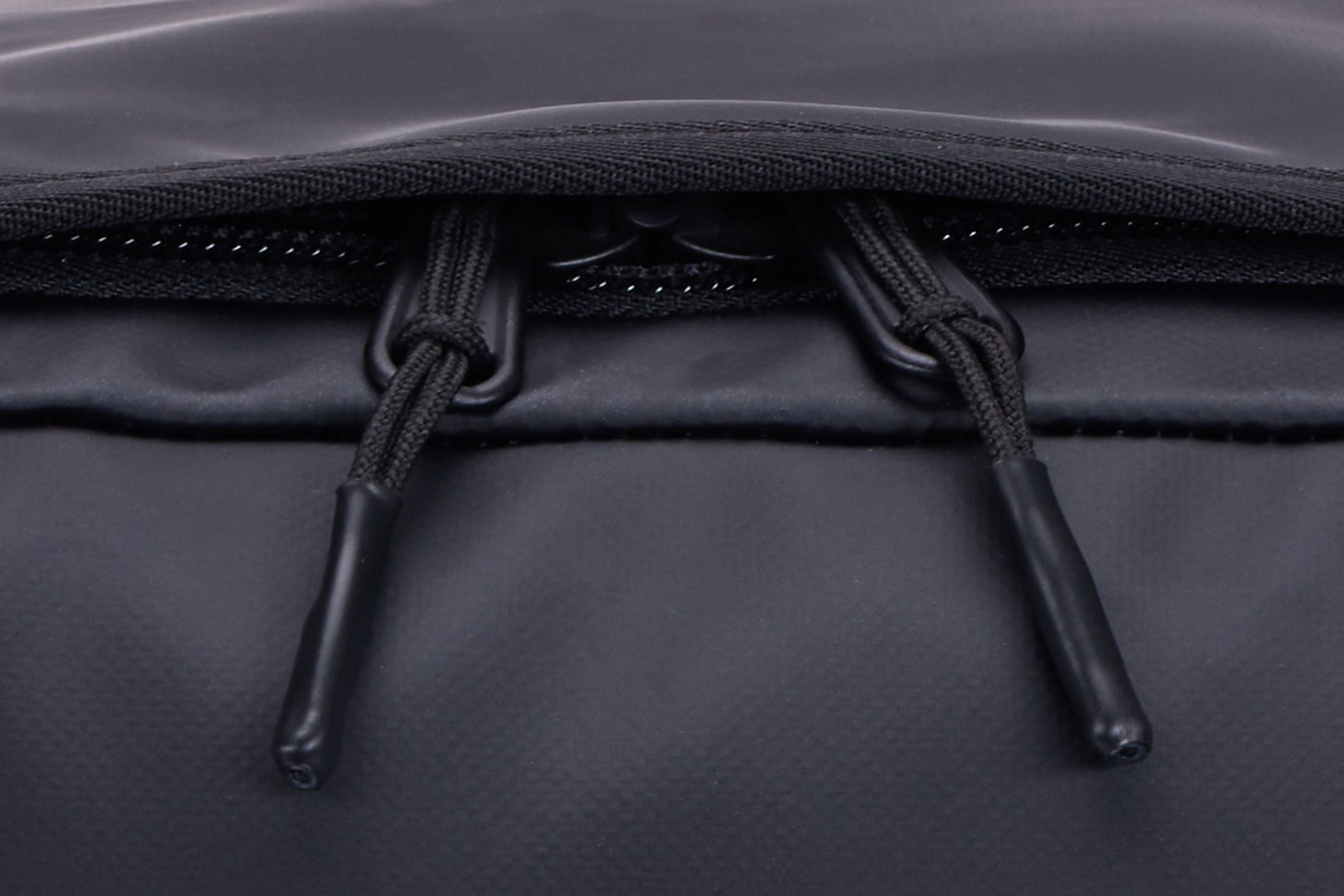 Thule Chasm 30L duffel black
