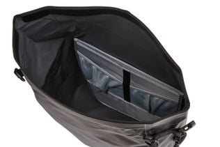 Thule Shield Pannier Large TSP2225 three interior pockets
