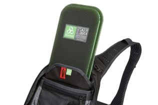 Thule Rail 12L Pro back protector