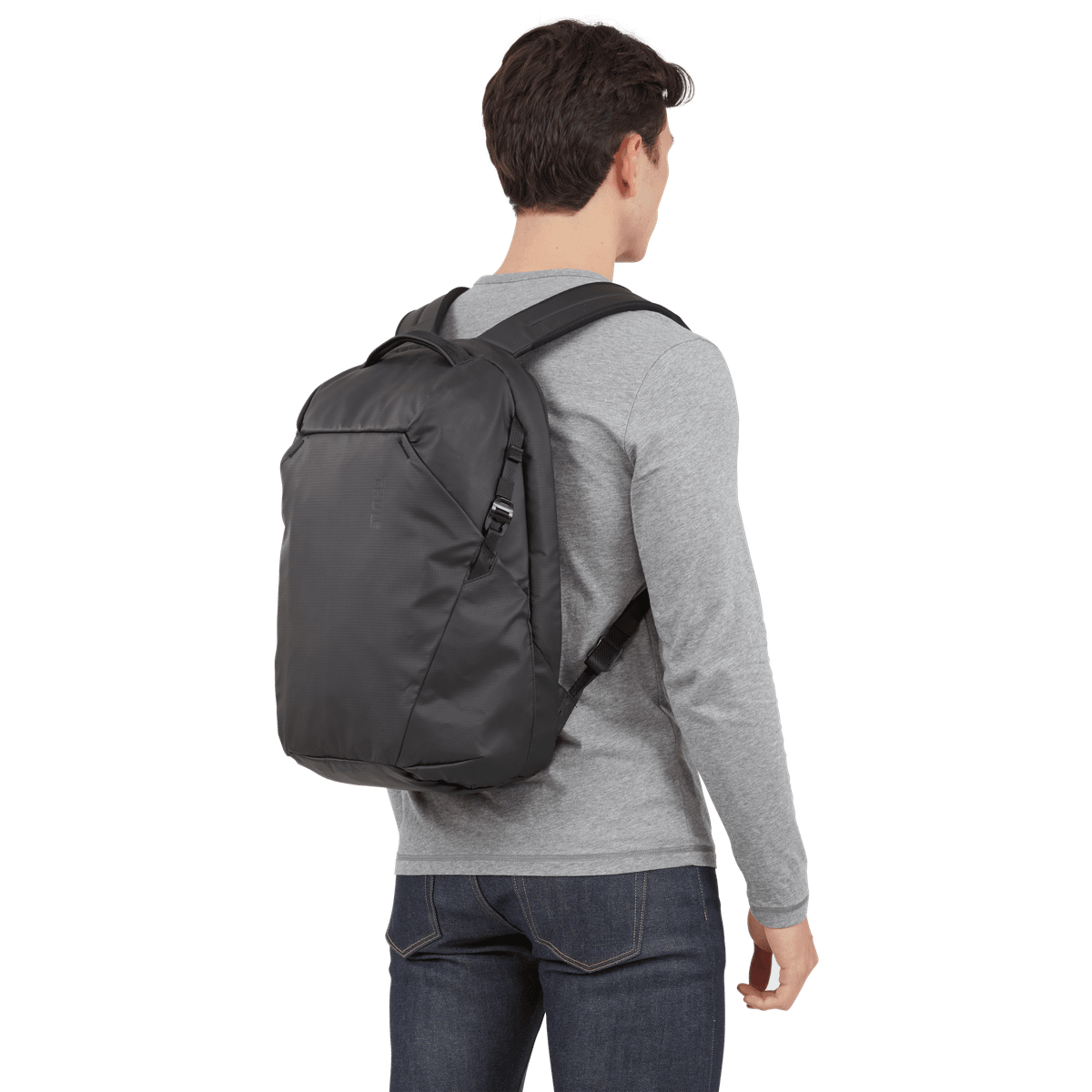 Thule Tact backpack 21L black