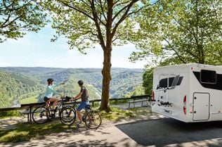 Thule Elite G2 bike carrier. Suitable for 2 E-bikes. Extendable to 4 bikes
