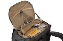 Thule Landmark 40L protect and organize