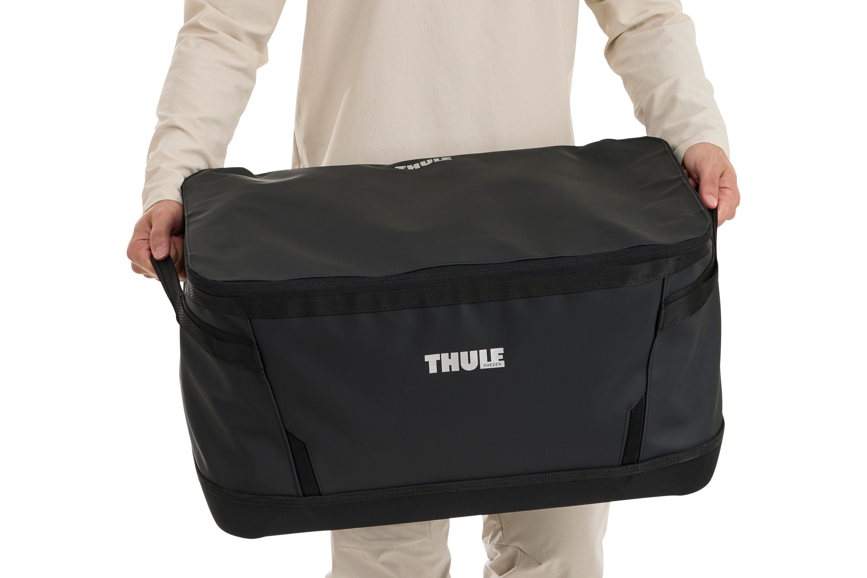 Thule Chasm gear haulers 80L black